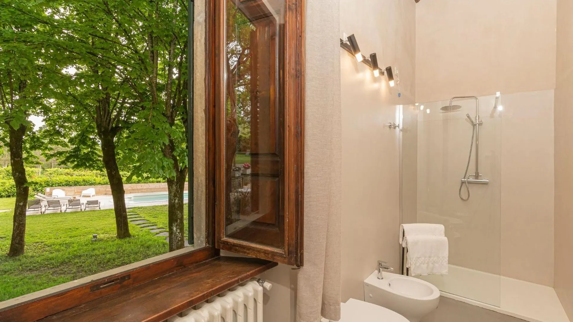 펜션 Villa Carisma 아레초
